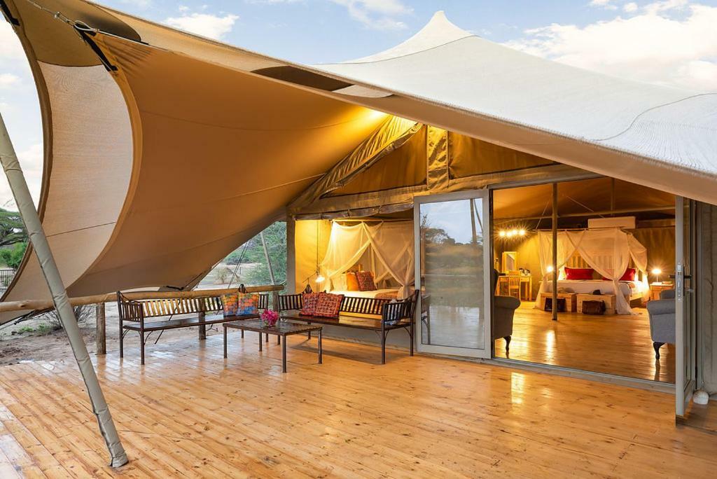 Вилла Tlouwana Camp Касане Экстерьер фото